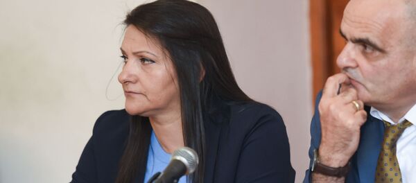 Назик Амирян и адвокат Левон Багдасарян на судебном заседании по делу генерала Манвела Григоряна и его супруги Назик Амирян (4 июня 2019). Еревaн - Sputnik Армения