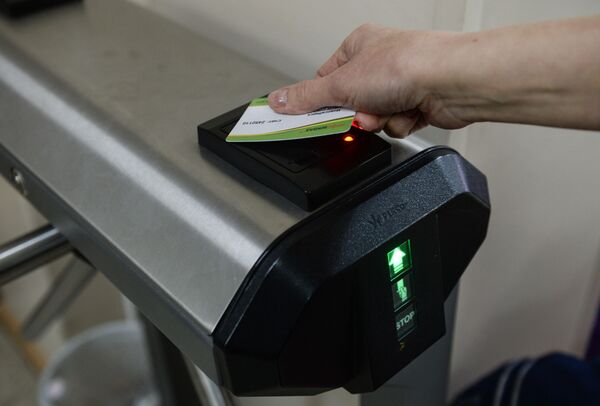 Тотальный контроль над посещениями и не только: в школах Еревана вводятся новые правила Тотальный контроль над посещениями и не только: в школах Еревана вводятся новые правила - Sputnik Армения