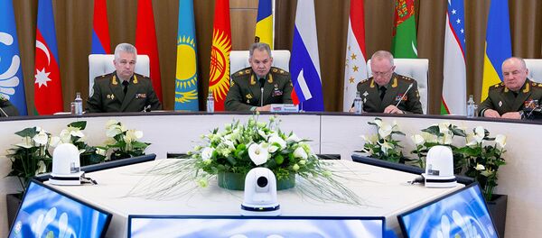 Министр обороны России Сергей Шойгу на заседании Совета министров обороны государств - участников СНГ (5 июня 2019). Анапа Министр обороны России Сергей Шойгу на заседании Совета министров обороны государств - участников СНГ (5 июня 2019). Анапа - Sputnik Армения