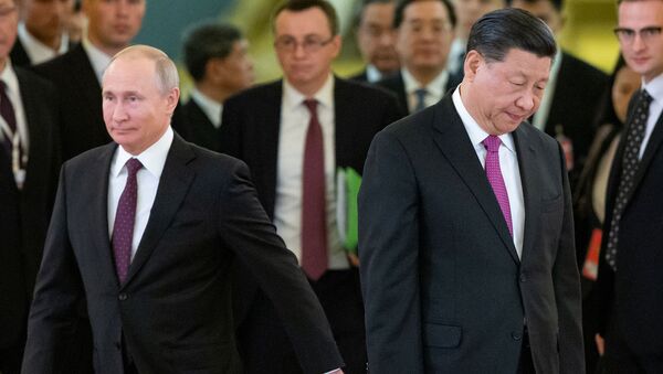 Президент России Владимир Путин и председатель КНР Си Цзиньпин во время встречи в Кремле (5 июня 2019). Москвa - Sputnik Армения