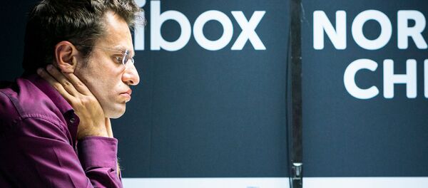 Гроссмейстер Левон Аронян во время партии с Александром Грищуком в турнире Altibox Norway Chess 2019 (3 июня 2019). Ставангер, Норвегия Гроссмейстер Левон Аронян во время партии с Александром Грищуком в турнире Altibox Norway Chess 2019 (3 июня 2019). Ставангер, Норвегия - Sputnik Армения