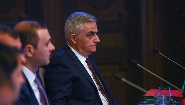 Вице-премьер Мгер Григорян на заседании правительства Армении (6 июня 2019). Еревaн - Sputnik Армения