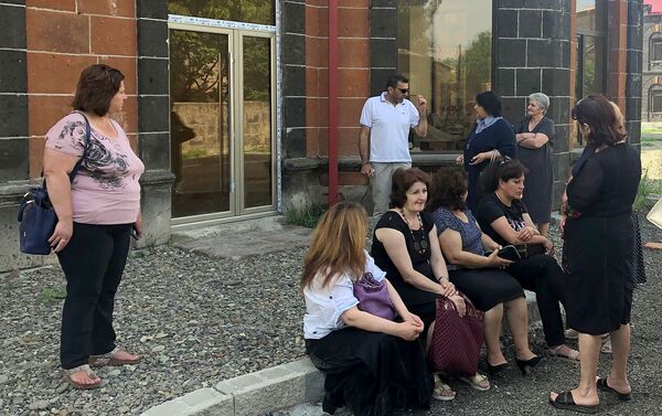 Сотрудницы швейной фабрики Sasstex в Гюмри - Sputnik Армения