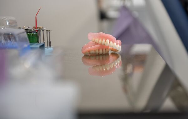 Зубные протезы Зубные протезы - Sputnik Արմենիա