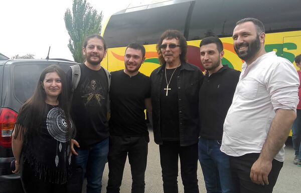 Неслучайный город для рок-звезд: зачем Ян Гиллан и Тони Айомми вновь приехали в Гюмри - Sputnik Армения