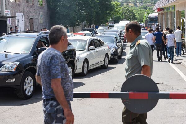 Трата денег или необходимость: в Армении разобрали по косточкам будущую таможню в Гюмри Трата денег или необходимость: в Армении разобрали по косточкам будущую таможню в Гюмри - Sputnik Армения