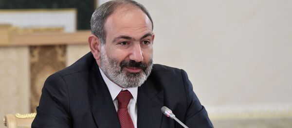 Премьер-министр Армении Никол Пашинян во время встречи с президентом России Владимиром Путиным на полях Петербургского международного экономического форума 2019 (6 июня 2019). Санкт-Петербург Премьер-министр Армении Никол Пашинян во время встречи с президентом России Владимиром Путиным на полях Петербургского международного экономического форума 2019 (6 июня 2019). Санкт-Петербург - Sputnik Արմենիա