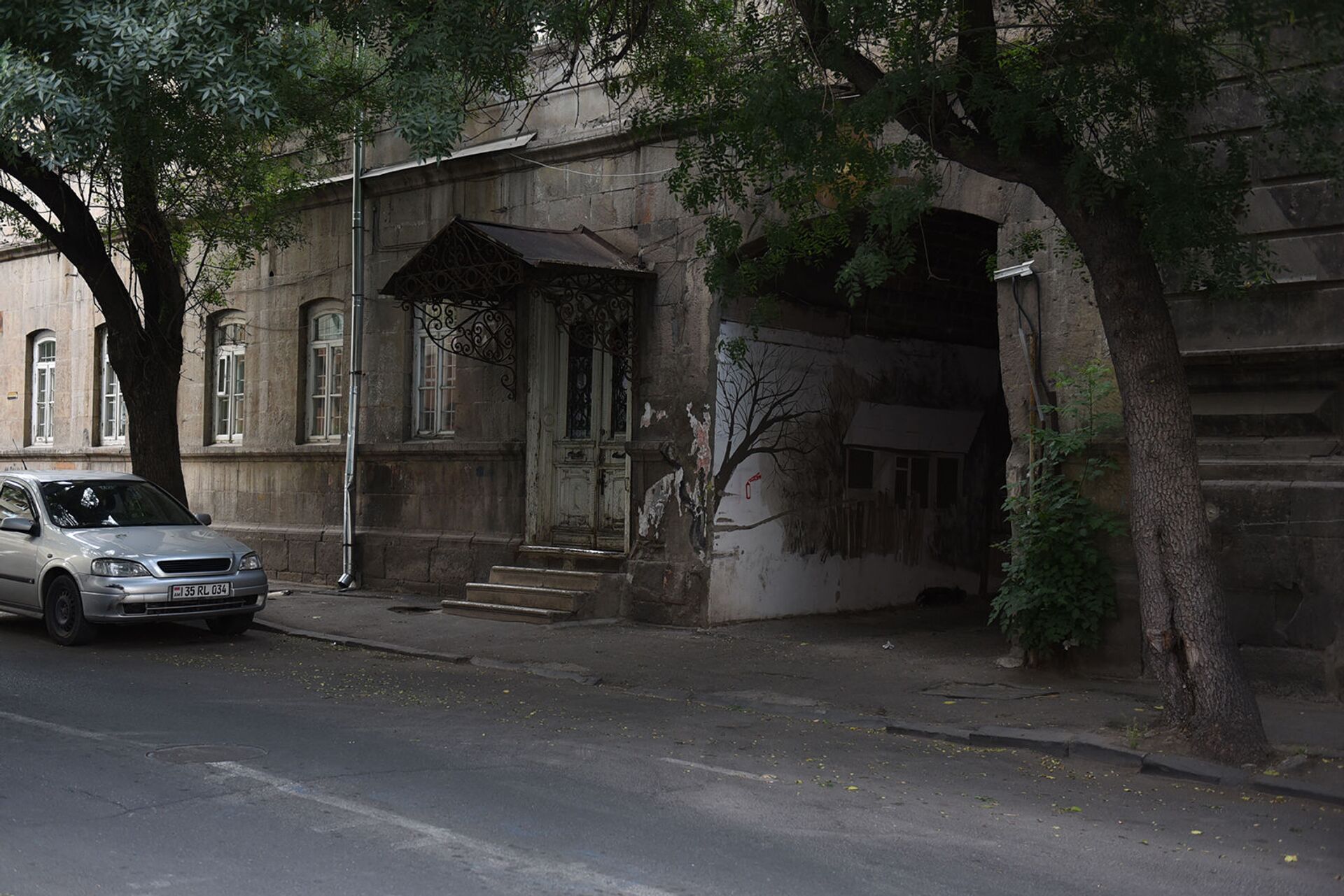 Арка в здании на улице Пушкина - Sputnik Армения, 1920, 14.09.2021