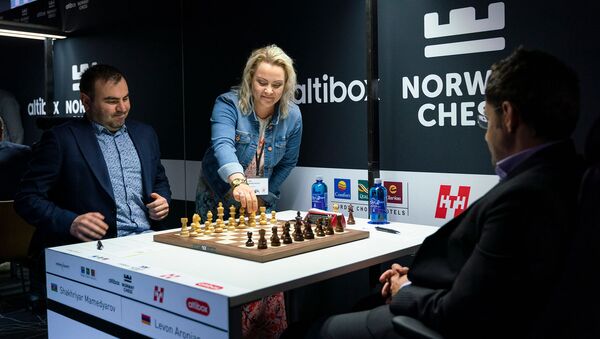 Партия Шахрияр Мамедъяров - Левон Аронян в турнире Altibox Norway Chess 2019 (6 июня 2019). Ставангер, Норвегия - Sputnik Армения