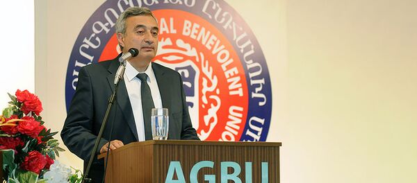 Выступление директора Института истории Ашота Мелконяна перед осуществляющими миротворческую миссию армянскими военнослужащими (23 апреля 2017). Ливан Выступление директора Института истории Ашота Мелконяна перед осуществляющими миротворческую миссию армянскими военнослужащими (23 апреля 2017). Ливан - Sputnik Армения