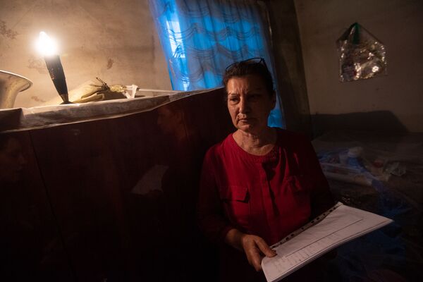 От дома — только трещины: женщине в Армении не помог и сертификат на покупку жилья - Sputnik Армения