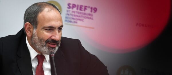 Премьер-министр Армении Никол Пашинян на пресс-конференции в рамках ПМЭФ-2019 (7 и-ня 2019). Санкт-Петербург - Sputnik Армения