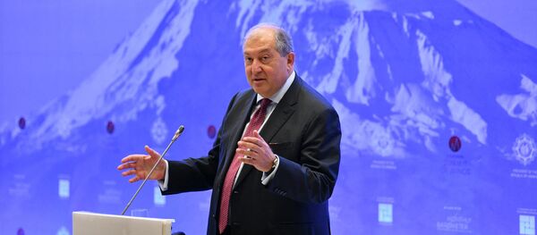 Выступление президента Армена Саркисяна на форуме Armenian Summit of Minds (8 июня 2019). Дилижан - Sputnik Արմենիա