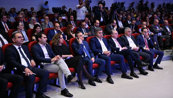 Члены правительства на форуме Armenian Summit of Minds (8 июня 2019). Дилижан - Sputnik Արմենիա
