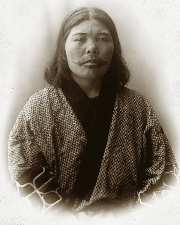 Страшно красивые: топ-5 шокирующих канонов красоты от разных эпох - Sputnik Армения