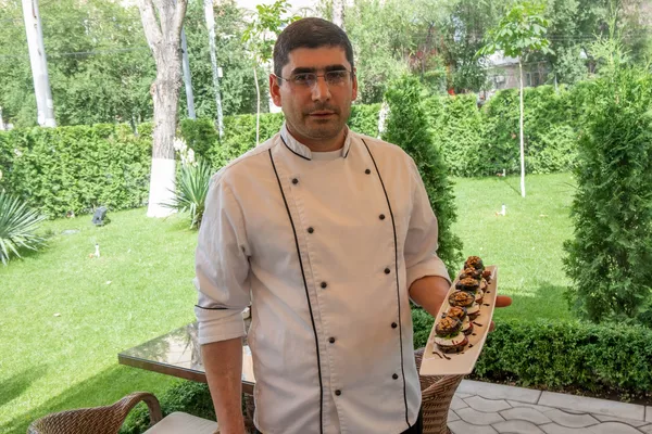 Вкусная Армения: этот легкий салат – просто летняя бомба Вкусная Армения: этот легкий салат – просто летняя бомба - Sputnik Армения