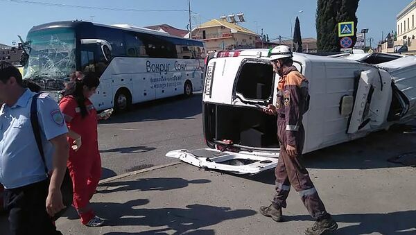 Дорожно-транспортное происшествие с участием двух автобусов (9 июня 2019). Сочи - Sputnik Արմենիա