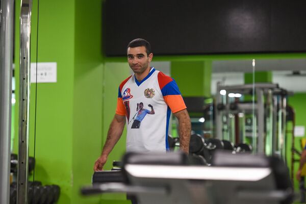 Ինչպես Յուրի Սաքունցն իր կյանքը երկարացրեց 15 տարով. մարզիկն այդքանով կանգ չի առնի Ինչպես Յուրի Սաքունցն իր կյանքը երկարացրեց 15 տարով. մարզիկն այդքանով կանգ չի առնի - Sputnik Արմենիա