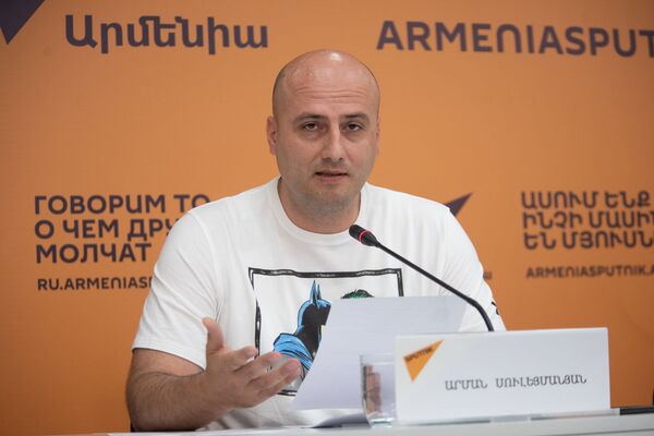 Проблемы Севана замалчиваются? В чем журналист Сулейманян обвиняет Минохраны природы Проблемы Севана замалчиваются? В чем журналист Сулейманян обвиняет Минохраны природы - Sputnik Армения