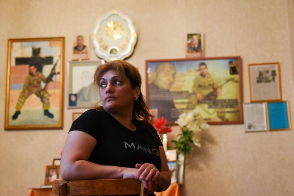 Կը խնդրեմ, այնպէս ընես` մայրս չլայ. ապրիլեանի տղաներէն Բագրատ Ալեքսանեանի վերջին տողերը Կը խնդրեմ, այնպէս ընես` մայրս չլայ. ապրիլեանի տղաներէն Բագրատ Ալեքսանեանի վերջին տողերը - Sputnik Արմենիա