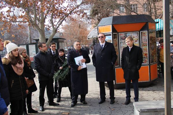 Известный журналист Тигран Лилоян рассказал об отце Генрихе Лилояне  - Sputnik Արմենիա