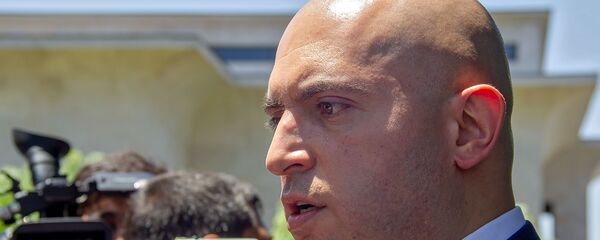 Армен Ашотян отвечает на вопросы журналистов у могилы покойного премьер-министра Андраника Маркаряна (12 июня 2019). Еревaн Армен Ашотян отвечает на вопросы журналистов у могилы покойного премьер-министра Андраника Маркаряна (12 июня 2019). Еревaн - Sputnik Արմենիա