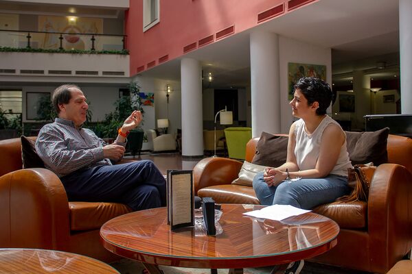 Он был армянином на 1000%: Павел Коган об Араме Хачатуряне и любви к Армении Он был армянином на 1000%: Павел Коган об Араме Хачатуряне и любви к Армении - Sputnik Армения