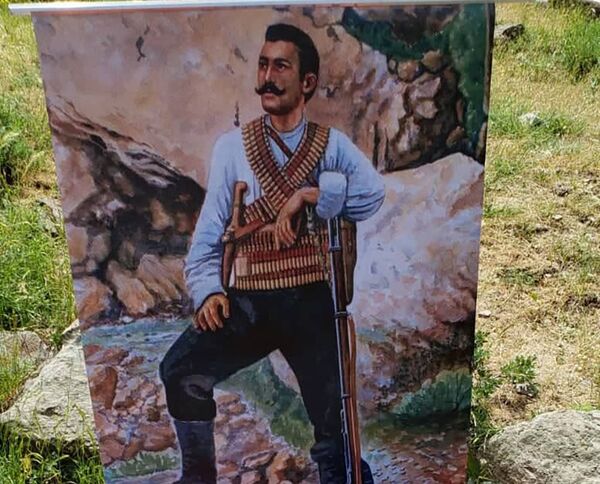 Չաուշի գերեզման, Մուշ, Անի, Կարս. Համահայկական խաղերու ջահը կը շրջի հինաւուրց քաղաքներով Չաուշի գերեզման, Մուշ, Անի, Կարս. Համահայկական խաղերու ջահը կը շրջի հինաւուրց քաղաքներով - Sputnik Արմենիա