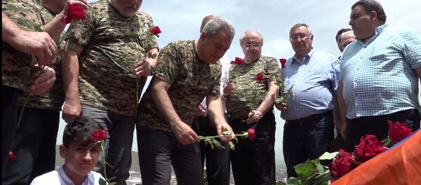 Համահայկական խաղերի պատվիարկությունն այցելեց Գևորգ Չաուշի գերեզմանին - Sputnik Արմենիա