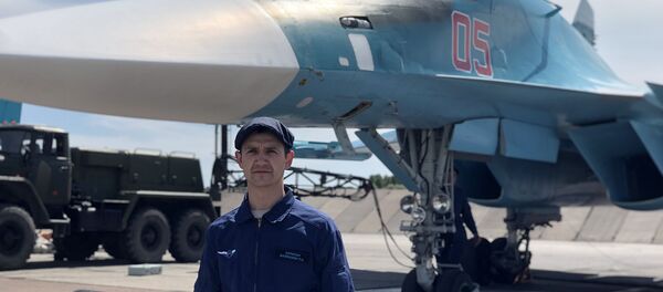Инженер СУ-34 Роман Байрамян Инженер СУ-34 Роман Байрамян - Sputnik Արմենիա