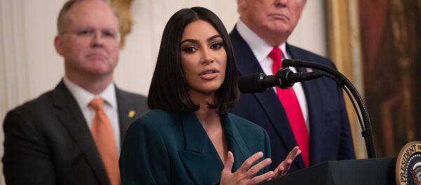 Ким Кардашьян выступила в Белом доме перед президентом США Дональдом Трампом Ким Кардашьян выступила в Белом доме перед президентом США Дональдом Трампом - Sputnik Армения