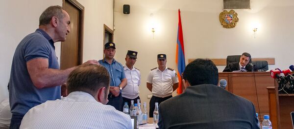 Выступление Роберта Кочаряна во время судебного заседания по делу 1 марта (14 июня 2019). Еревaн Выступление Роберта Кочаряна во время судебного заседания по делу 1 марта (14 июня 2019). Еревaн - Sputnik Արմենիա