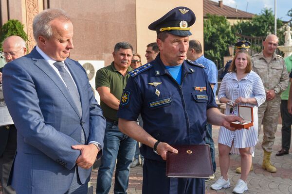 Отношения с Арменией скреплены боевым братством – посол вручил награду командиру авиабазы - Sputnik Армения