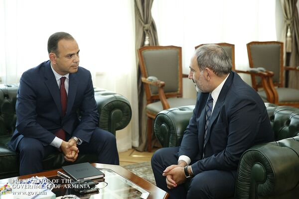 Сюрпризы кадровой политики в Армении: комиссар опытен, а министр слишком юн - Sputnik Армения