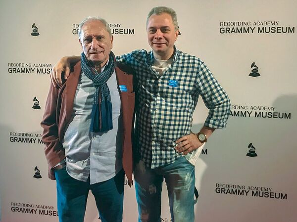 Վովա Նազարյանի հայկական ժամը, կամ ինչ հիշատակ մնաց հրետակոծված Երասխից Վովա Նազարյանի հայկական ժամը, կամ ինչ հիշատակ մնաց հրետակոծված Երասխից - Sputnik Արմենիա