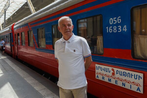 С ветерком: начал курсировать поезд Армения по маршруту Ереван-Батуми-Ереван - Sputnik Армения