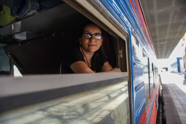 С ветерком: начал курсировать поезд Армения по маршруту Ереван-Батуми-Ереван - Sputnik Армения