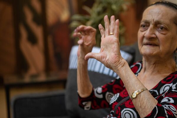 Եթե դու ես ասում, խնդիր չկա. ո՞րն է 100 տարեկան Մարիամ Տոնյանի երկարակեցության գաղտնիքը Եթե դու ես ասում, խնդիր չկա. ո՞րն է 100 տարեկան Մարիամ Տոնյանի երկարակեցության գաղտնիքը - Sputnik Արմենիա