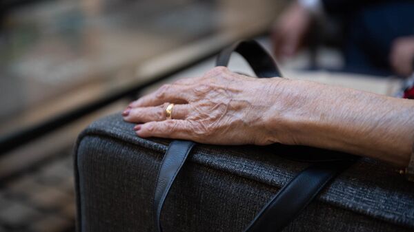Пенсионер рука - Sputnik Армения