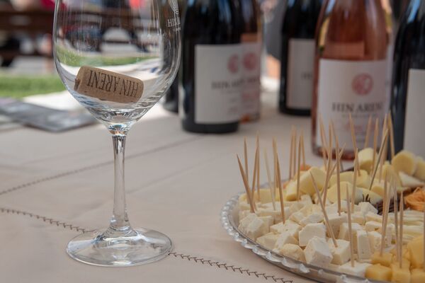 Взлет качества и развенчивание мифов, или Почему армяне полюбили белые и розовые вина - Sputnik Армения