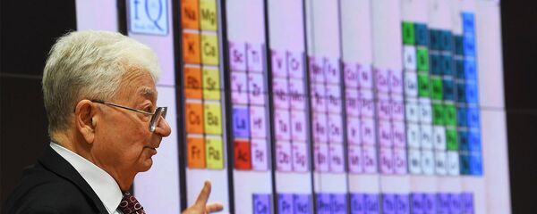 Научный руководитель ЛЯР ОИЯИ Юрий Оганесян после запуска циклотрона ДЦ-280 (25 марта 2019). Дубна Научный руководитель ЛЯР ОИЯИ Юрий Оганесян после запуска циклотрона ДЦ-280 (25 марта 2019). Дубна - Sputnik Արմենիա