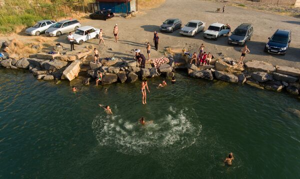 Жертва страсти армян к гиперболам, или Что мы знаем о мертвом озере Еревана  - Sputnik Армения