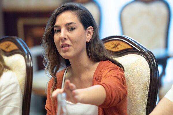 Число 13 их не пугает: зачем бизнесвумен из Аргентины приехали в Армению - Sputnik Армения