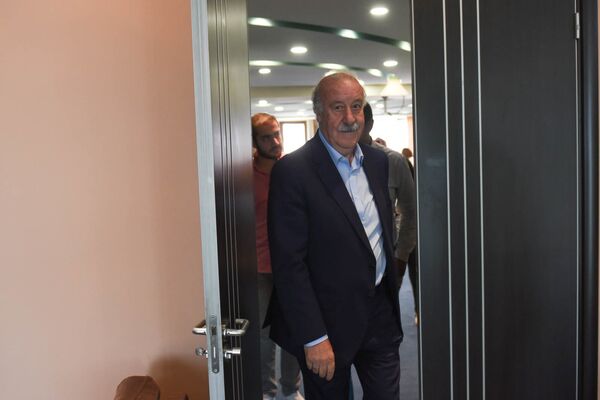 Маркиз дель Боске – на какого армянина похож известный тренер - Sputnik Армения