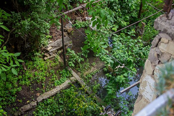 Պայթած կոյուղի, առնետների խրախճանք ու տանը փակված երեխաներ. Նոր Նորքում կփոխվի՞ իրավիճակը Պայթած կոյուղի, առնետների խրախճանք ու տանը փակված երեխաներ. Նոր Նորքում կփոխվի՞ իրավիճակը - Sputnik Արմենիա