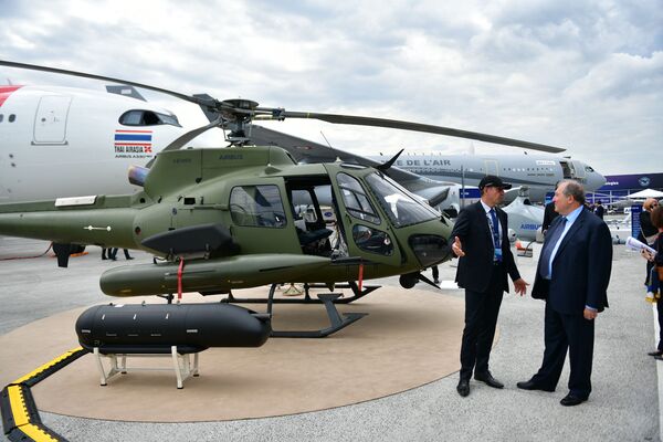 Президент Армении посетил авиасалон в Ле-Бурже - Sputnik Армения