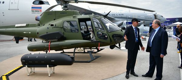 Президент Армен Саркисян на международном аэрокосмическом салоне Paris Air Show 2019 (19 июня 2019). Ле Бурже Президент Армен Саркисян на международном аэрокосмическом салоне Paris Air Show 2019 (19 июня 2019). Ле Бурже - Sputnik Արմենիա