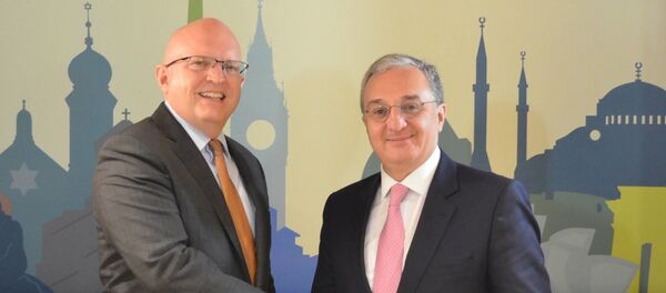 Встреча министра иностранных дел Армении Зограба Мнацаканяна с и.о. замгоссекретаря США Филиппа Рикера (19 июня 2019). Вашингтон Встреча министра иностранных дел Армении Зограба Мнацаканяна с и.о. замгоссекретаря США Филиппа Рикера (19 июня 2019). Вашингтон - Sputnik Արմենիա