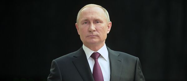 Президент России Владимир Путин отвечает на вопросы журналистов после ежегодной Прямой линии в Гостином дворе (20 июня 2019). Москвa Президент России Владимир Путин отвечает на вопросы журналистов после ежегодной Прямой линии в Гостином дворе (20 июня 2019). Москвa - Sputnik Армения