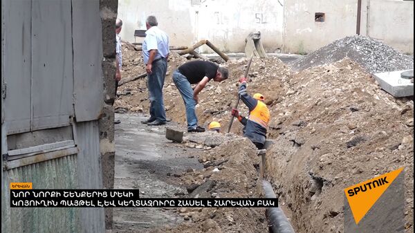 Պայթած կոյուղի, առնետների խրախճանք ու տանը փակված երեխաներ. Նոր Նորքում կփոխվի՞ իրավիճակը Պայթած կոյուղի, առնետների խրախճանք ու տանը փակված երեխաներ. Նոր Նորքում կփոխվի՞ իրավիճակը - Sputnik Արմենիա